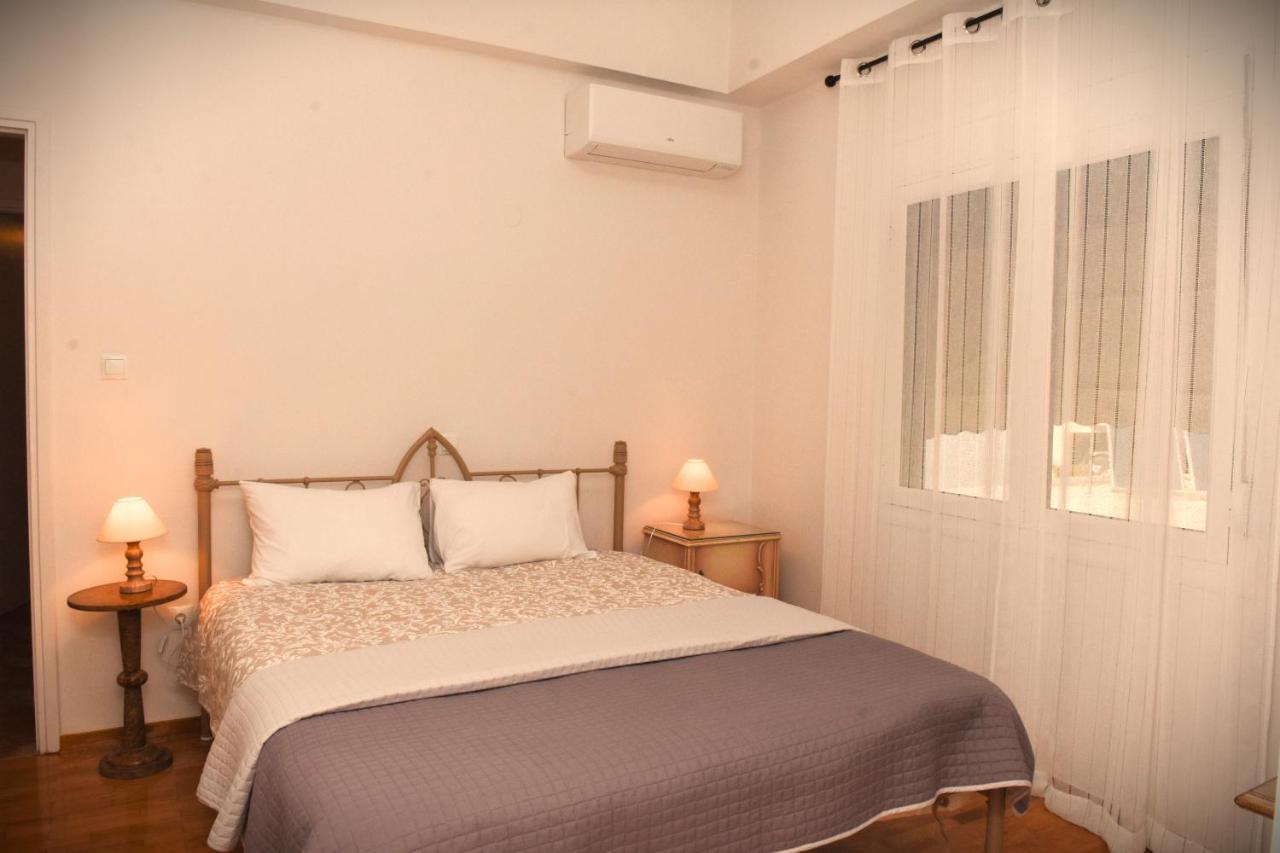 Ellis House Apartman Agrínio Kültér fotó